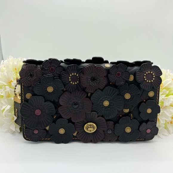 Coach 1941 Dinky with tea rose. - Picture 3 of 16